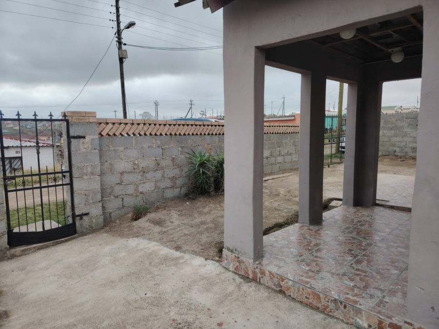 4 Bedroom Property for Sale in Mbekweni Eastern Cape